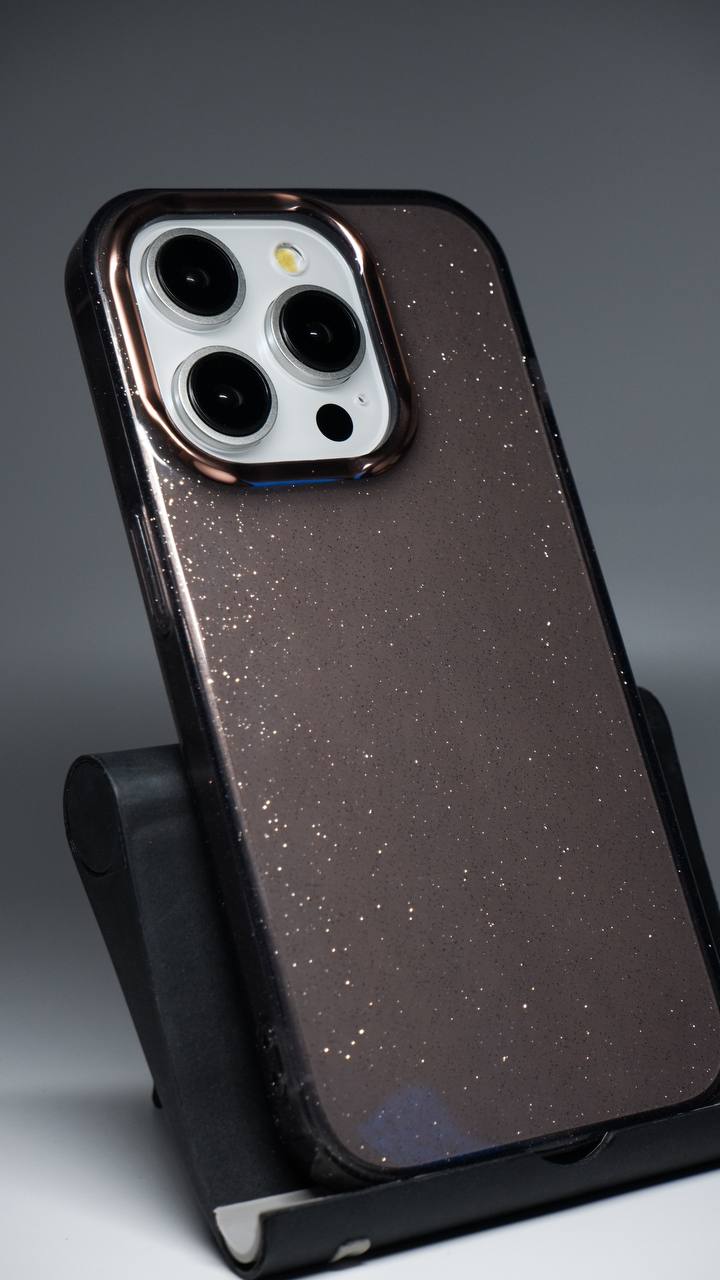 Чехол для iPhone 15 Искры пластик+силикон