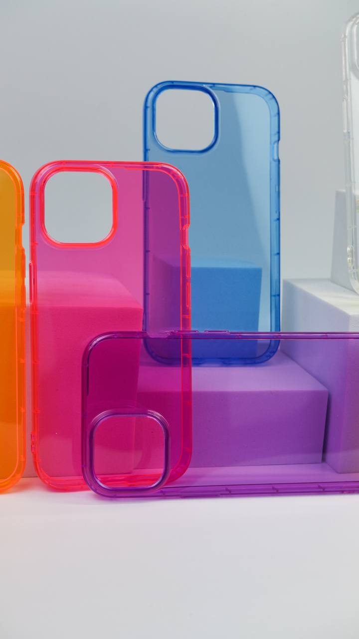 Чехол для iPhone 15 Пёстрый силикон