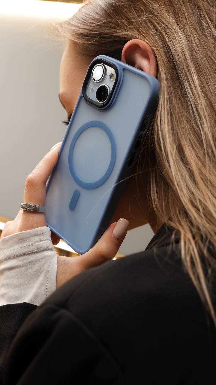 Чехол для iPhone 15 Pro Бархатный MagSafe пластик+силикон